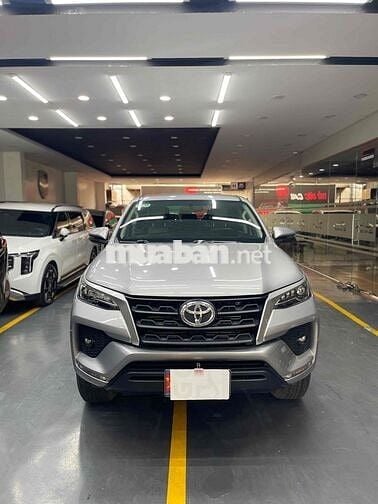 Toyota Fortuner 2020 Số sàn Bạc