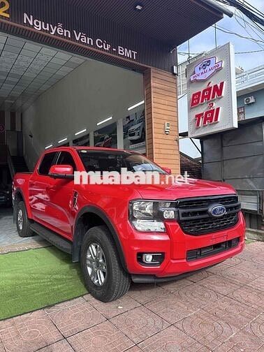 Ford Ranger XLS 2023 Tự động 6 cấp Đỏ