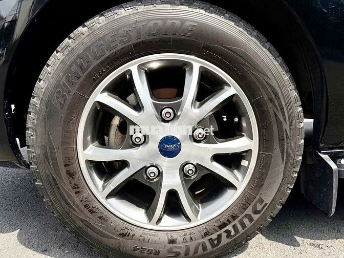 Ford Tourneo Titanium 2.***km Đen, Bạc