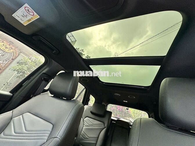 Ford Everest Titanium 4x2 2025 Đen 23.000km
