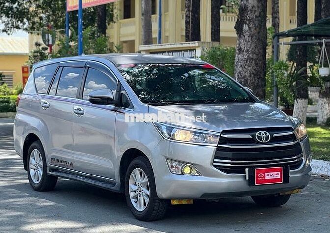 Toyota Innova 2.0E 2018 Số sàn Bạc 108.000km