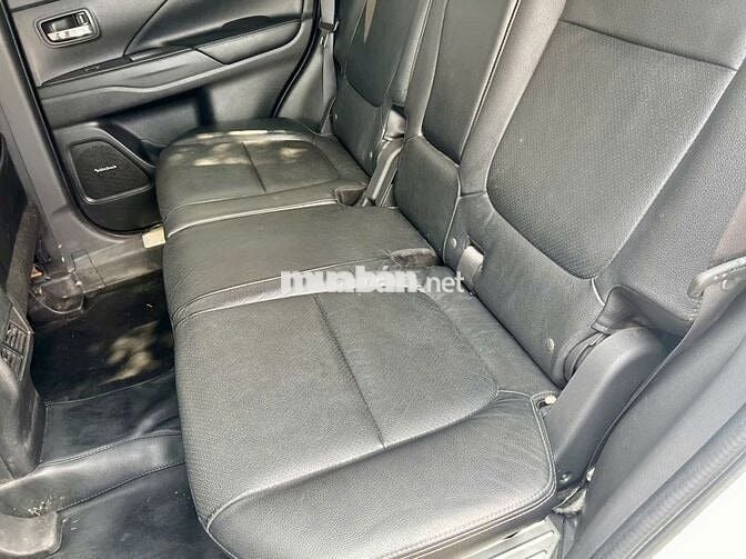 Mitsubishi Outlander 2.0L Premium 2019 Trắng
