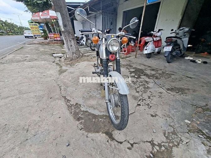 Honda 67 1966 Bạc