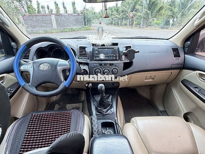 Toyota Fortuner 2015 Số sàn Bạc