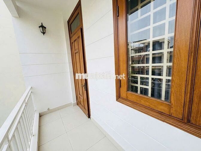 Căn hộ diện tích lơn không chung chủ
