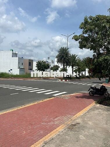 1,4 tỷ sở hữu lô đất 100m2 ngay khu hành chính Thủ Thừa LA, SỔ SẴN