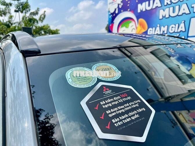 Mitsubishi Outlander 2.0L Premium 2019 Trắng