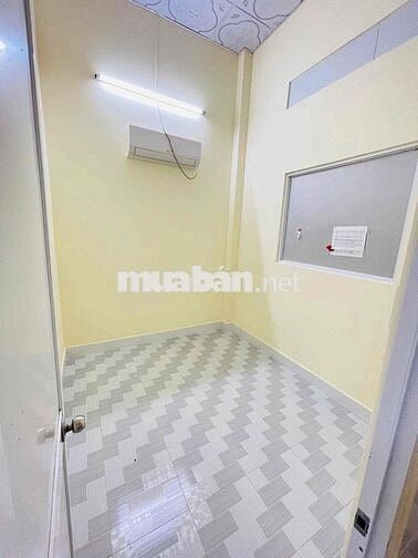 Nhà trệt nguyên căn 03phòng 2máy lạnh hẻm ô tô Hoàng Quốc Việt