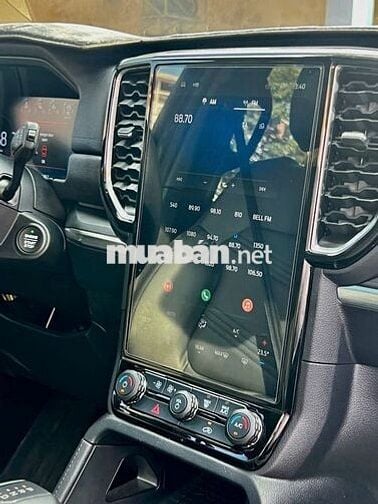 Ford Everest 2025 bàn Full 2 cầu odo 6.700km