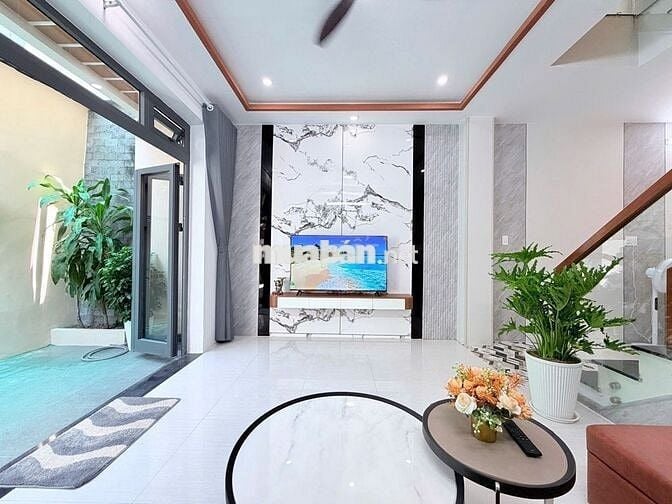 Cần Bán Gấp Nhà Đẹp 2 Tầng Đ,Nguyễn Văn Linh-Hải Châu-Đà Nẵng DT 52m2