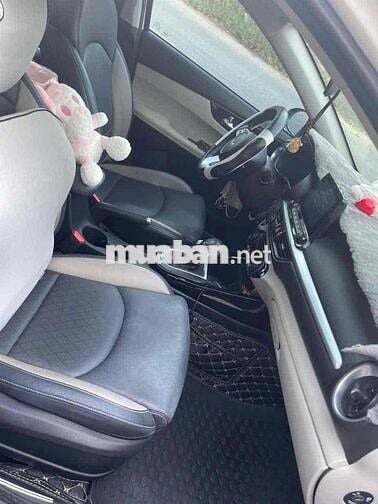 Kia K3 Luxury Trắng 5 chỗ