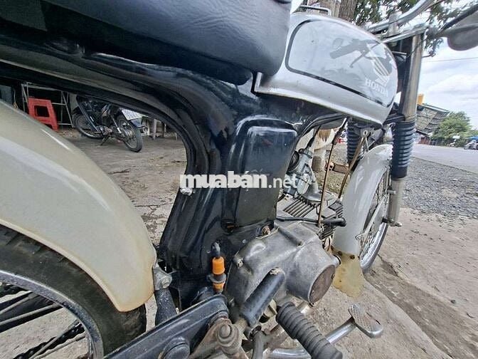 Honda 67 1966 Bạc