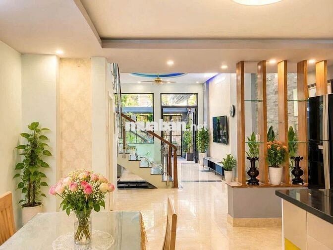 NHÀ 3 TẦNG 3PN 4WC MT KHU CẦU SÔNG HÀN