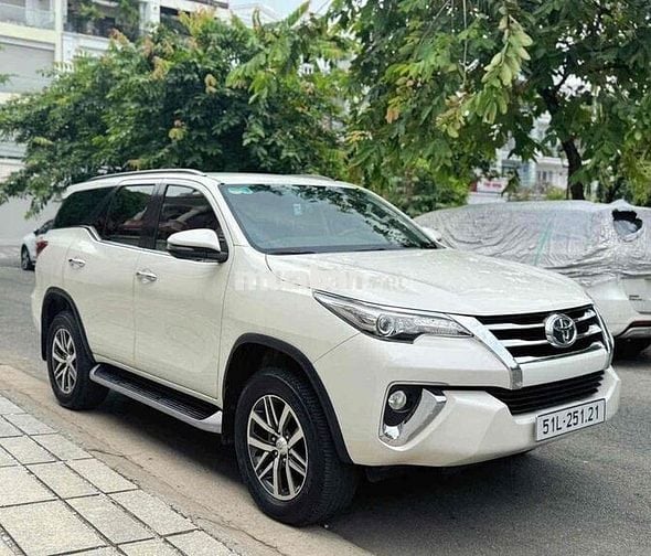 Toyota Fortuner XS 2019 Trắng 75000 km