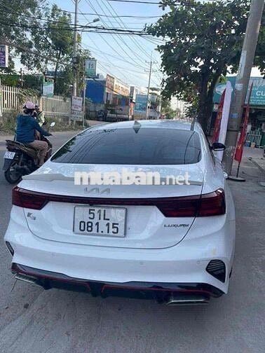 Kia K3 Luxury Trắng 5 chỗ