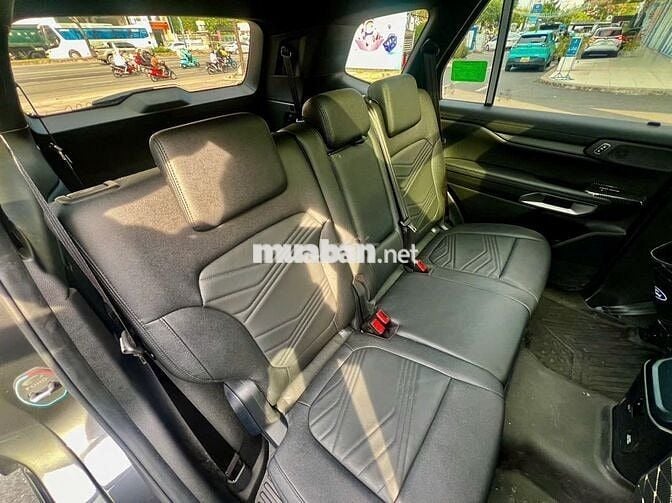 Ford Everest 2025 bàn Full 2 cầu odo 6.700km