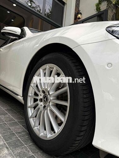 Mercedes-Benz E200 2021 Trắng 47000 km