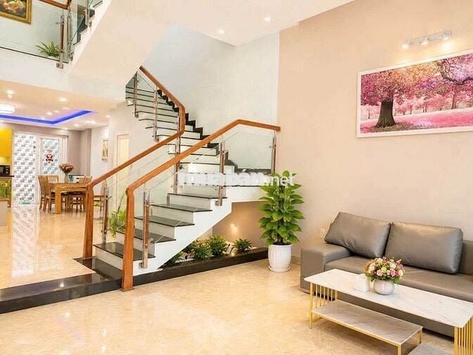 NHÀ 3 TẦNG 3PN 4WC MT KHU CẦU SÔNG HÀN