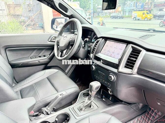 Ford Everest Titanium 4x2 2020 Đen 43.444 KM