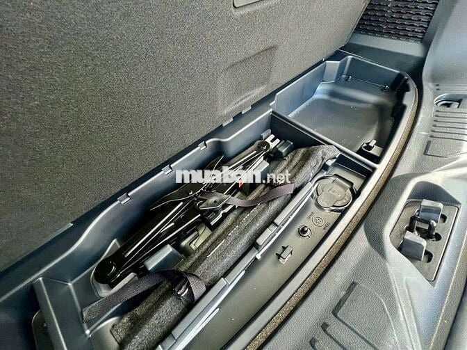 Ford Everest 2025 bàn Full 2 cầu odo 6.700km