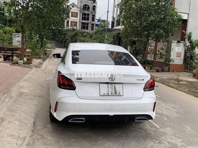 MG5 Luxury 2022 Trắng - cửa sổ trời cam 360