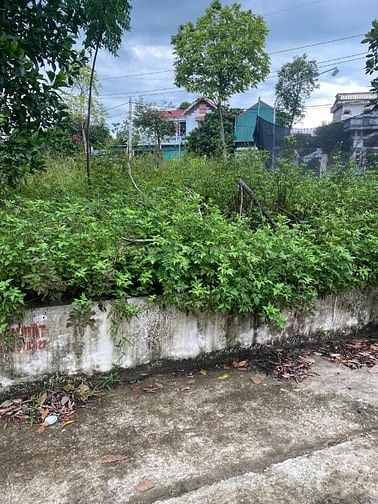 Chính chủ kẹt tiền cần bán nhanh lô đất 3 MT, DT 69m2 ngay đại học FPT