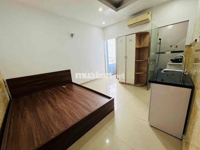 Cho Thuê Studio Ban Công Full Nội Thất Giá Rẻ_Ngay Công Viên Phú Lâm