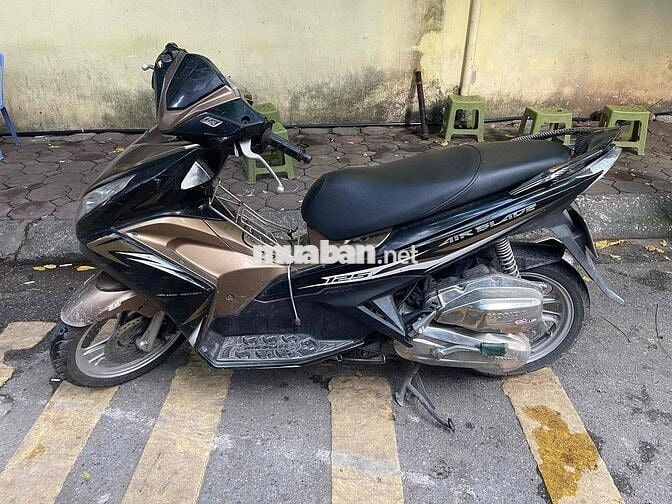 Honda Air Blade 2013 125cc Đen Vàng Đồng.