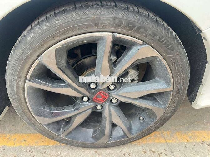 Honda Civic 2020 RS 1.5L Turbo,màu trắng, 7v3 km