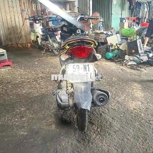 Yamaha Luvias Vàng đen