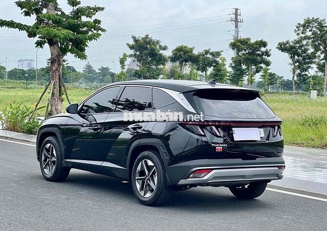 Bán Gấp Tucson 2.0L ĐB 2025 11.000 km full như mới