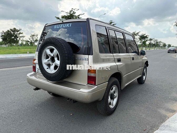 Suzuki Vitara 2005 Số sàn Vàng cát Nhập khẩu