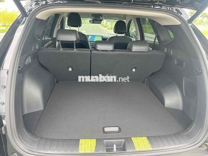 Bán Gấp Tucson 2.0L ĐB 2025 11.000 km full như mới