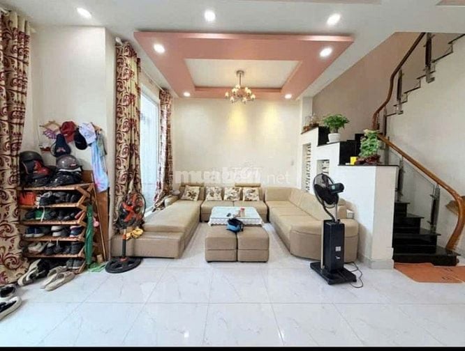 Nhà 4 tầng, thang máy, mặt đường Tân Thuận Nam. 5*20 giá 15,5 tỷ.