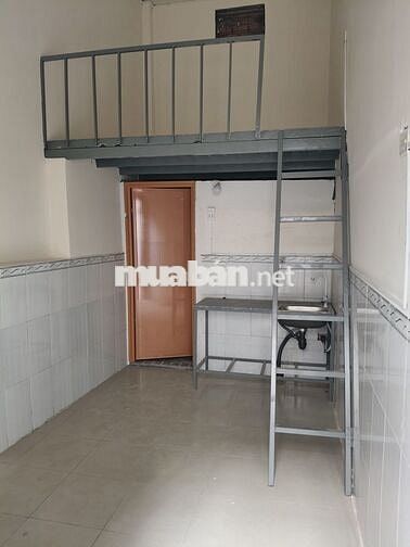 PHÒNG TRỌ 3.0-3.3TR BÊN CẠNH KHU VẠN PHÚC CITY