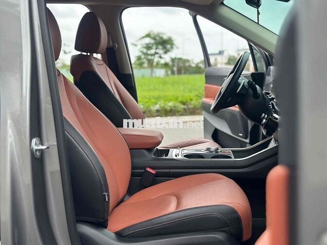 Kia Carnival Signature 2024 9.000 km Xám