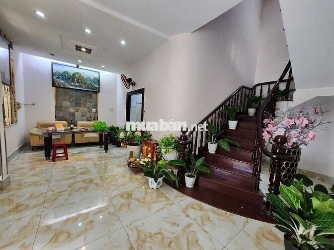 Mặt tiền khu Bàu Cát, DT: 15x10m, 5 tầng. 8pn đủ wc. Kinh doanh tự do