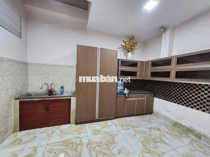 Mặt tiền khu Bàu Cát, DT: 15x10m, 5 tầng. 8pn đủ wc. Kinh doanh tự do