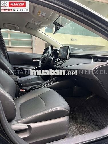Toyota Altis 1.8G 2023 Đen 30.000 km