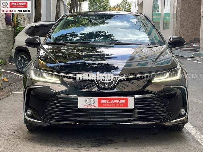 Toyota Altis 1.8G 2023 Đen 30.000 km
