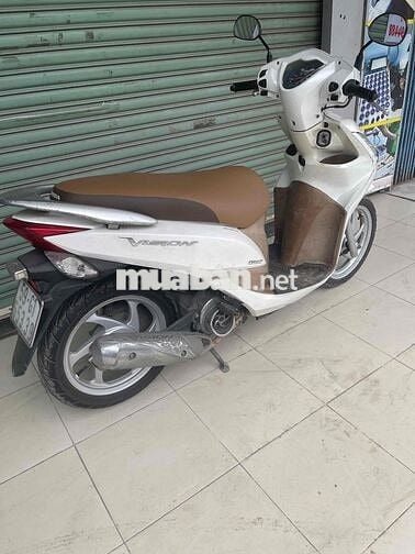 Honda Vision Trắng Xăng