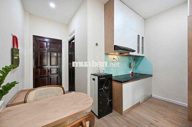 Vừa trống căn ban công lớn - Ngay trung tâm tiện đi lại - Giá siêu mêm