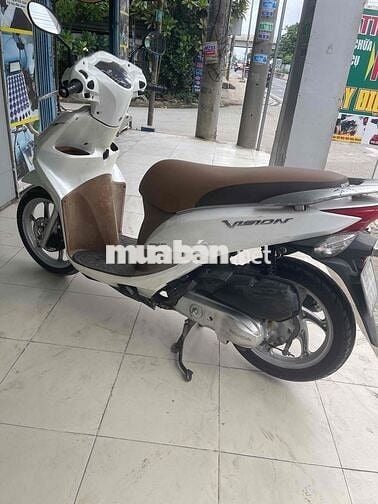 Honda Vision Trắng Xăng
