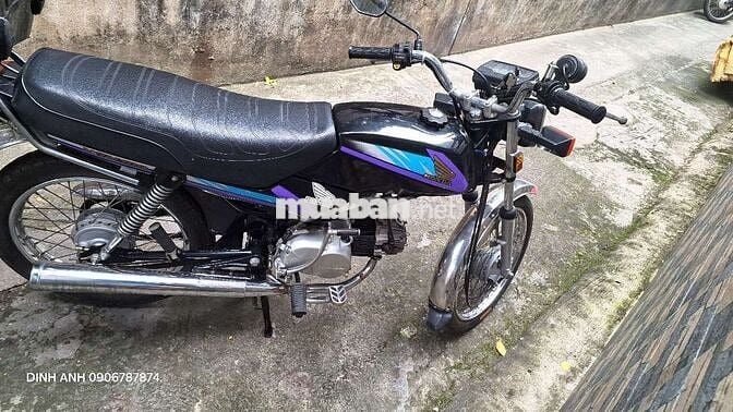 Honda Win 100 Cổ điển màu Đen