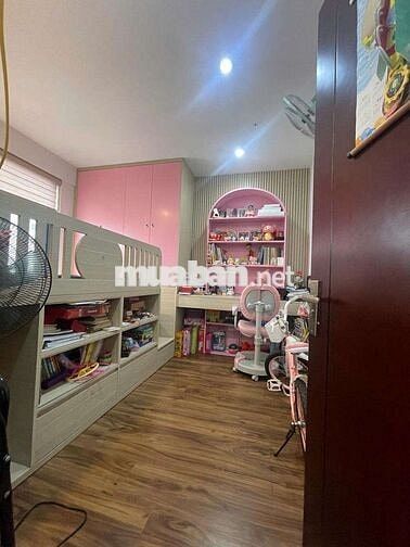 Cc Green Stars, mới đẹp, thông thoáng, ở luôn, 2 ngủ, sổ đỏ 