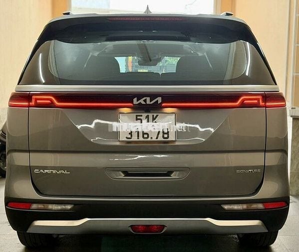 CHÍNH CHỦ BÁN: Kia Carnival  2.2D Signature 2022
