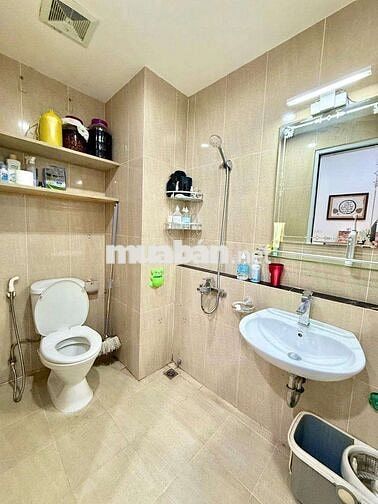 Cc Green Stars, mới đẹp, thông thoáng, ở luôn, 2 ngủ, sổ đỏ 