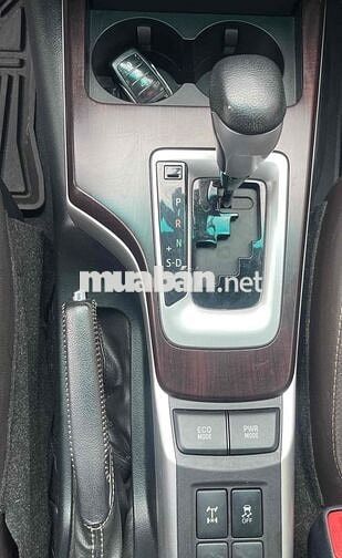Toyota Fortuner 4x4 AT Xăng 2019 Trắng 75.000km