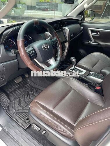 Toyota Fortuner 4x4 AT Xăng 2019 Trắng 75.000km