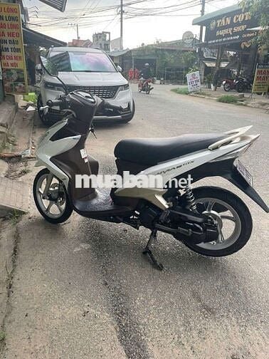 Yamaha Luvias GTX Trắng, Đen Xe tay ga